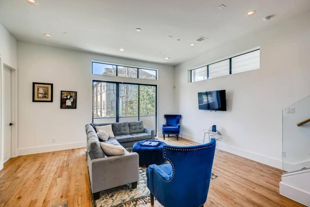 4 Story Home Mins To Downtown Houston With City Views Esterno foto