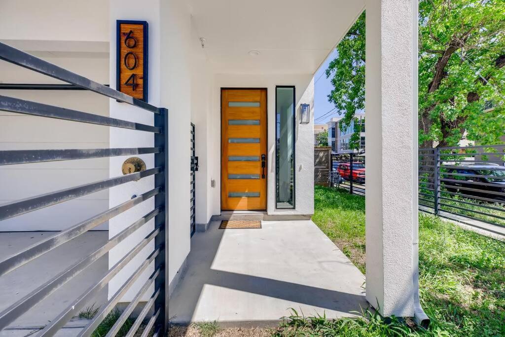 4 Story Home Mins To Downtown Houston With City Views Esterno foto