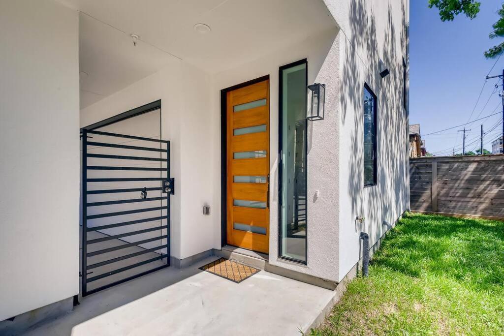 4 Story Home Mins To Downtown Houston With City Views Esterno foto